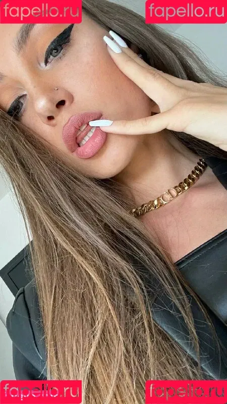 Anita Flexi Onlyfans Photo Gallery 