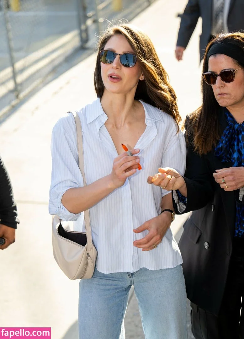 Melissa Benoist Onlyfans Photo Gallery 