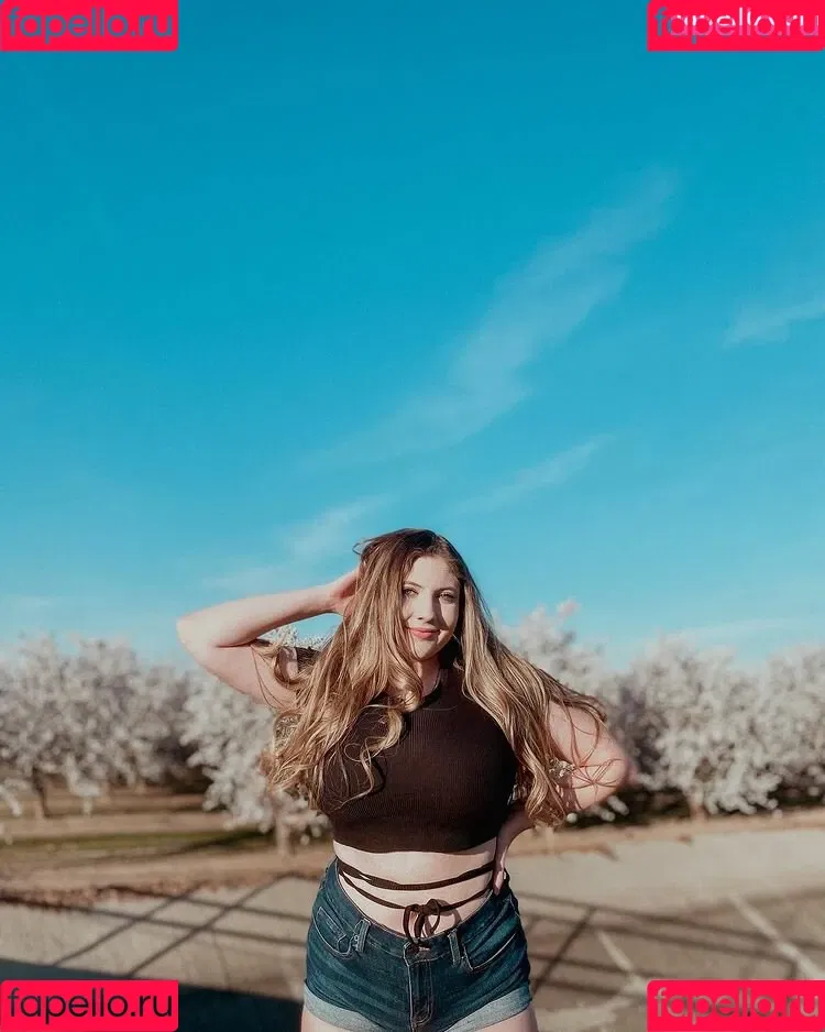 Tess Ferral Onlyfans Photo Gallery 