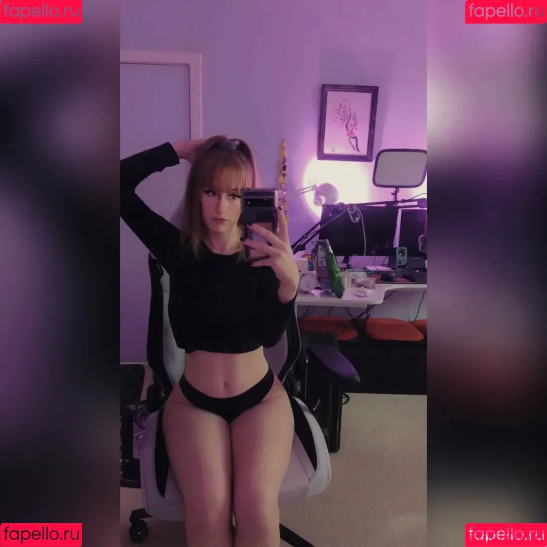 RaeRaeSenpai Onlyfans Photo Gallery 