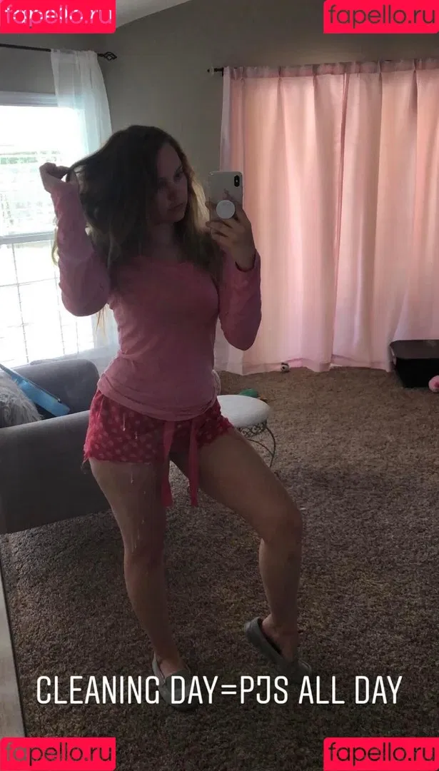 ASMR Darling Onlyfans Photo Gallery 