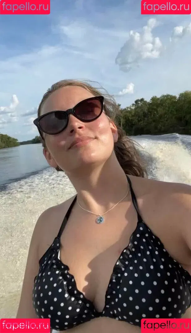 ASMR Darling Onlyfans Photo Gallery 