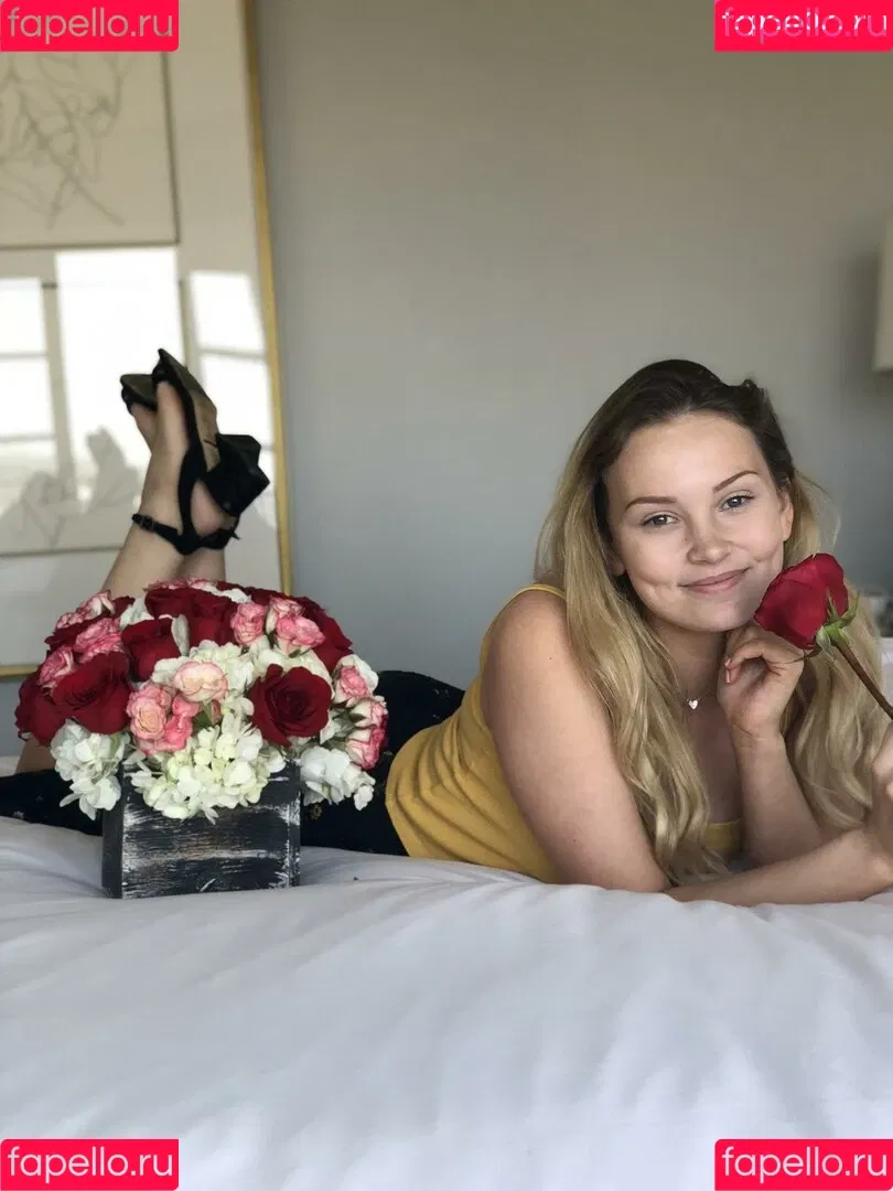 ASMR Darling Onlyfans Photo Gallery 