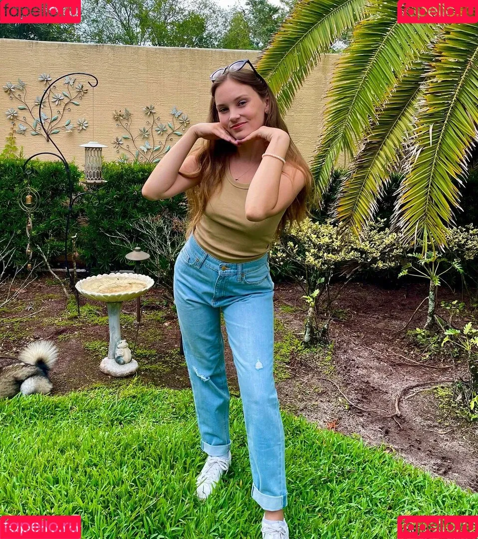 ASMR Darling Onlyfans Photo Gallery 