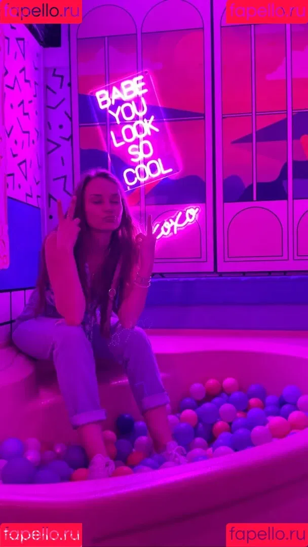 ASMR Darling Onlyfans Photo Gallery 