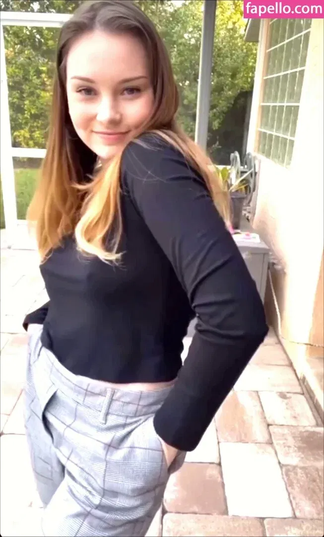 ASMR Darling Onlyfans Photo Gallery 