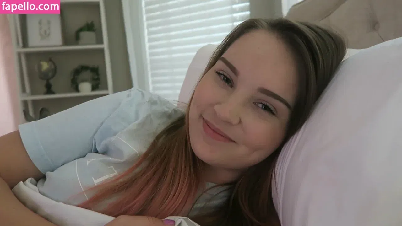 ASMR Darling Onlyfans Photo Gallery 