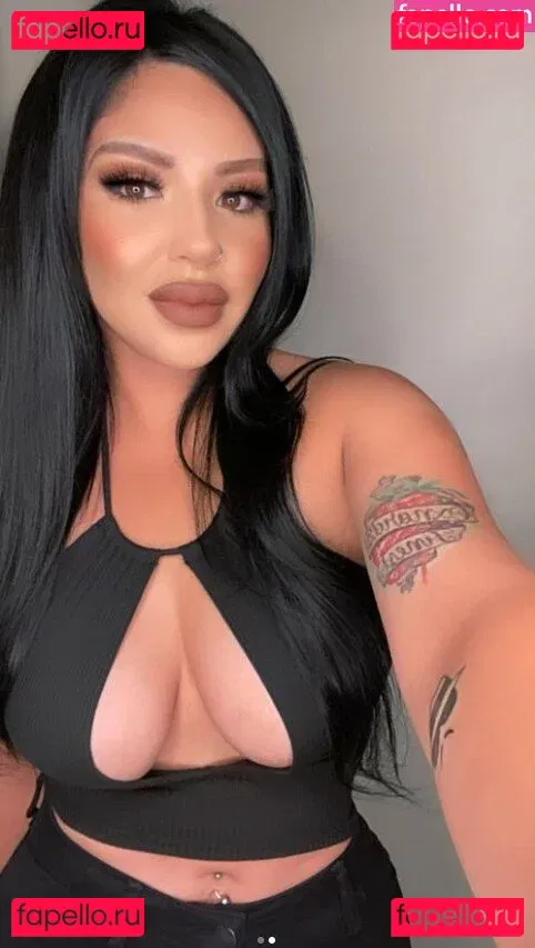 Champagne Chronicles Onlyfans Photo Gallery 