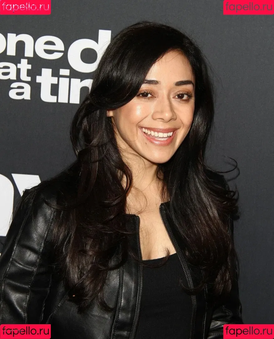 Aimee Garcia Onlyfans Photo Gallery 