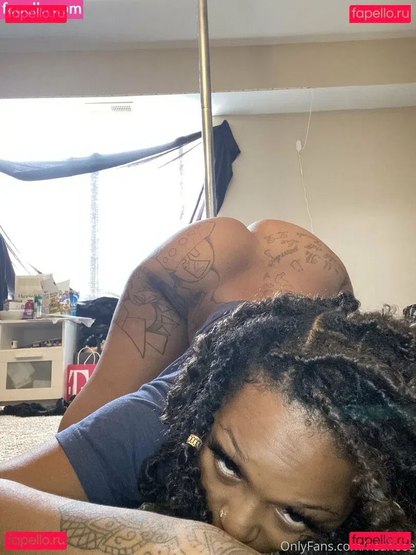 nsaneee Onlyfans Photo Gallery 