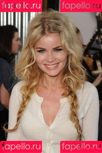 Anita Briem Onlyfans Photo Gallery 