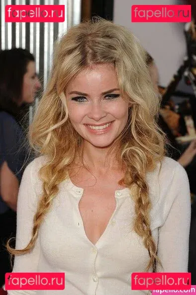 Anita Briem Onlyfans Photo Gallery 