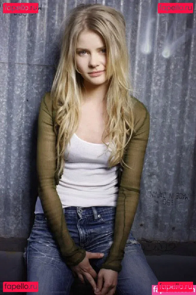 Anita Briem Onlyfans Photo Gallery 