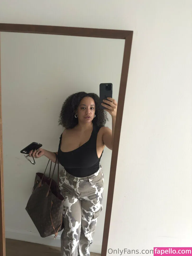 Feelinfree Onlyfans Photo Gallery 