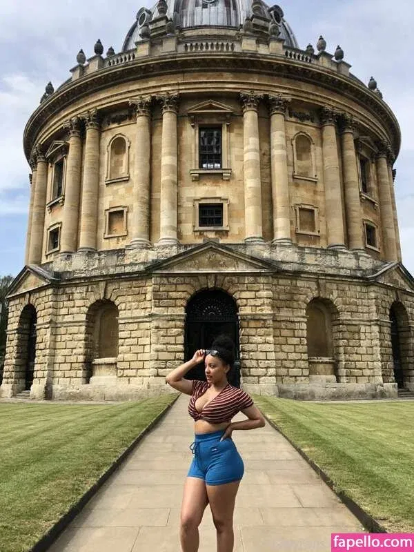 Feelinfree Onlyfans Photo Gallery 