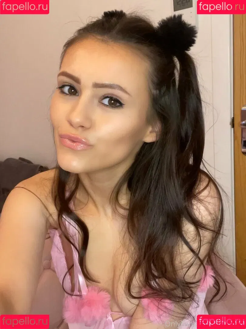 aammeezz Onlyfans Photo Gallery 