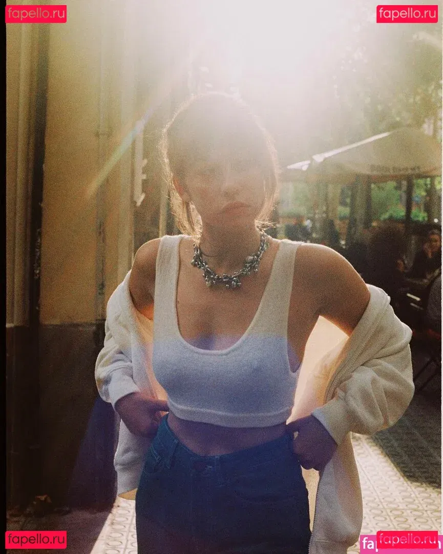 Greta Fernández Onlyfans Photo Gallery 