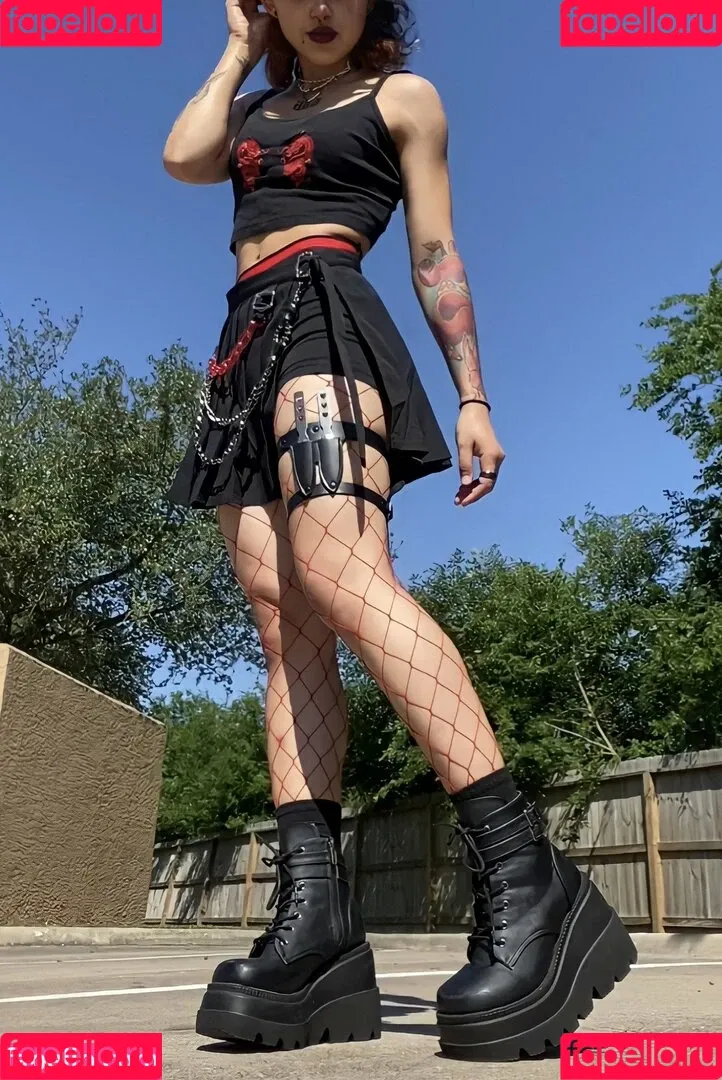 Suedmza Onlyfans Photo Gallery 