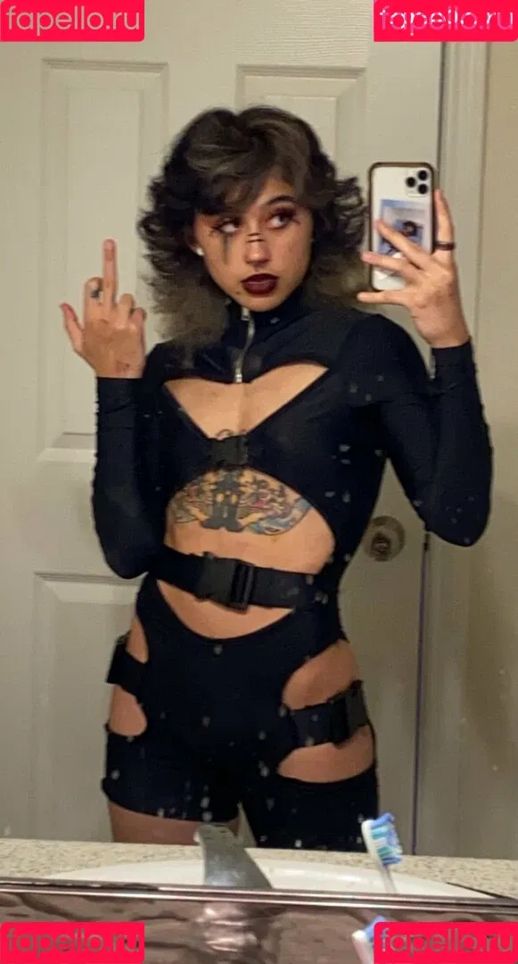 Suedmza Onlyfans Photo Gallery 
