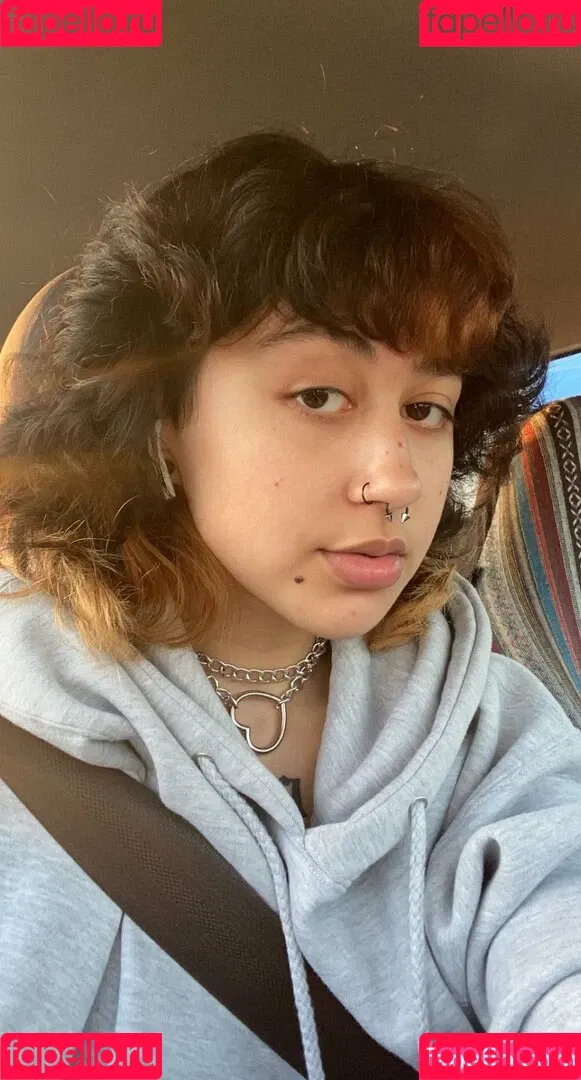 Suedmza Onlyfans Photo Gallery 