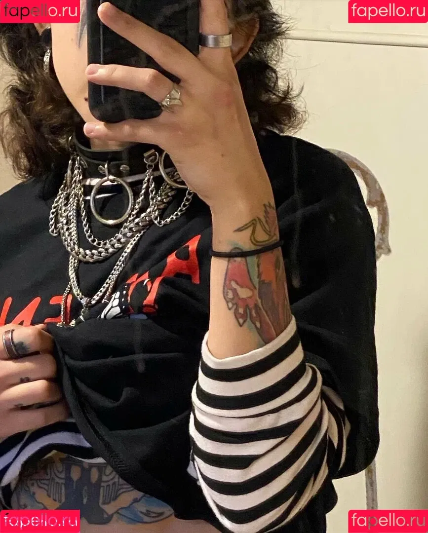Suedmza Onlyfans Photo Gallery 