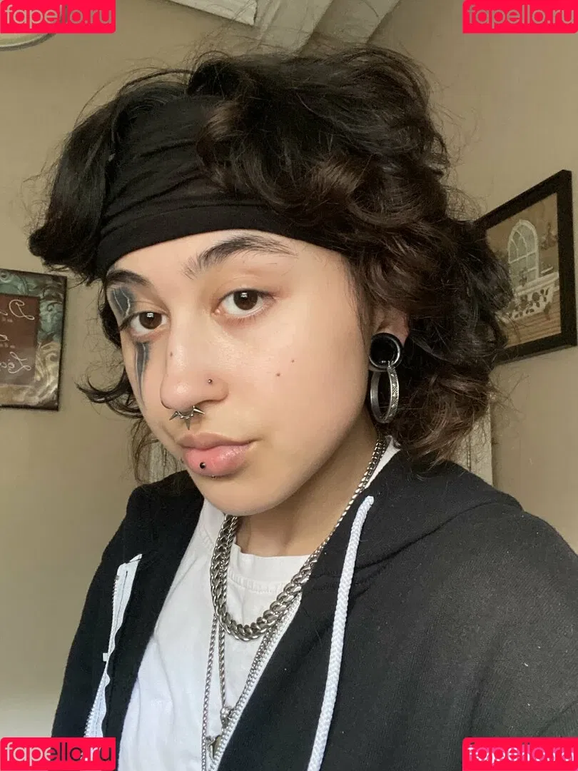 Suedmza Onlyfans Photo Gallery 