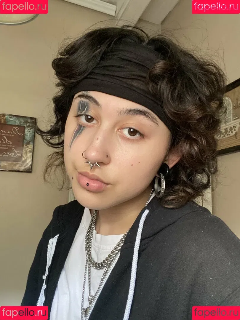 Suedmza Onlyfans Photo Gallery 