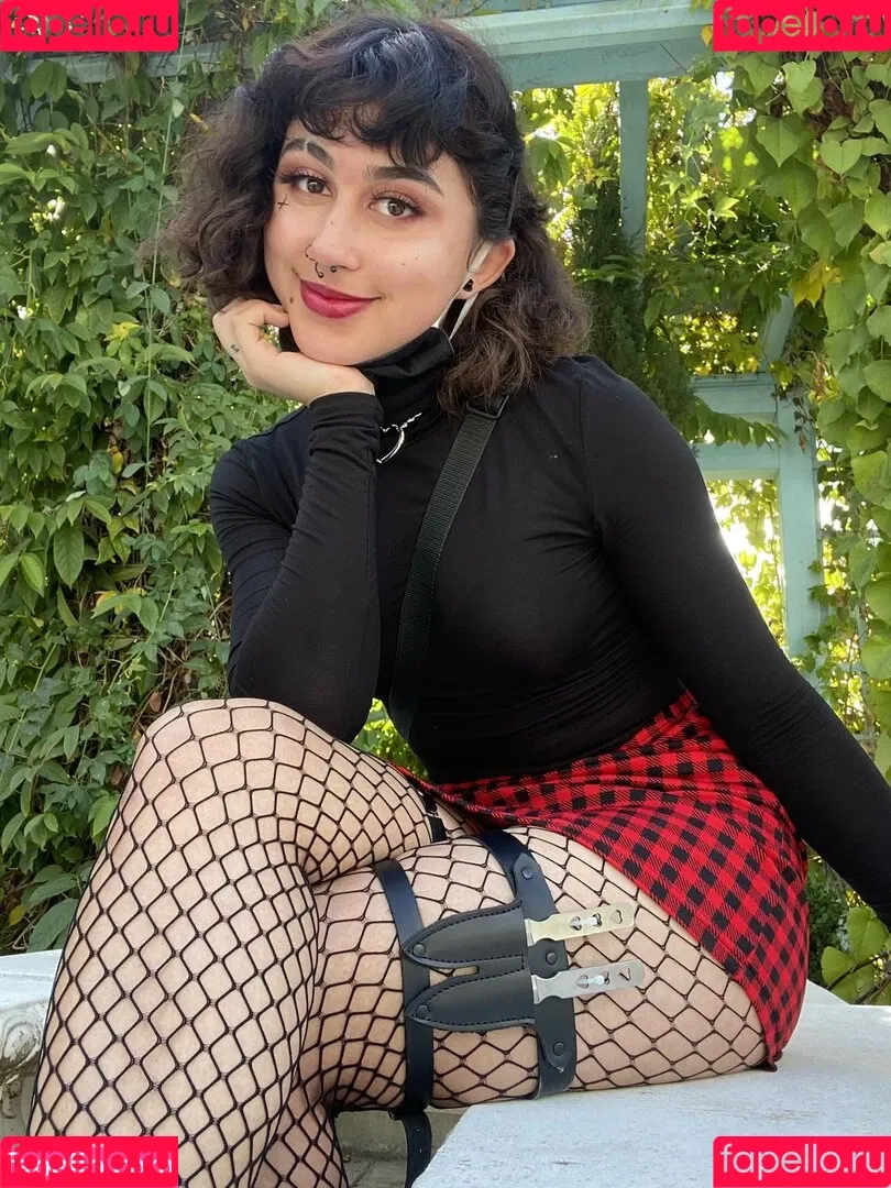 Suedmza Onlyfans Photo Gallery 