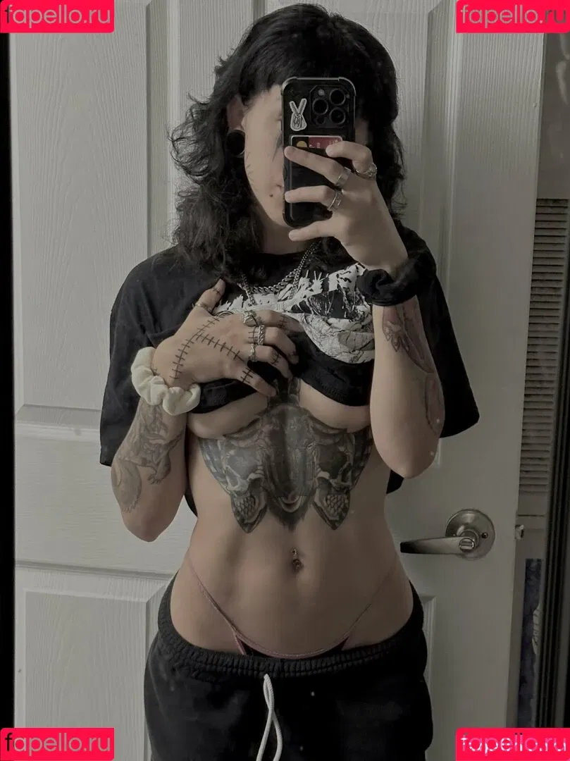 Suedmza Onlyfans Photo Gallery 