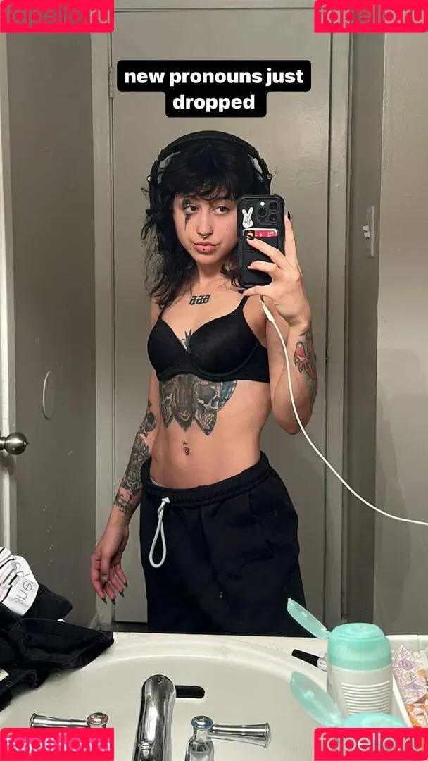Suedmza Onlyfans Photo Gallery 