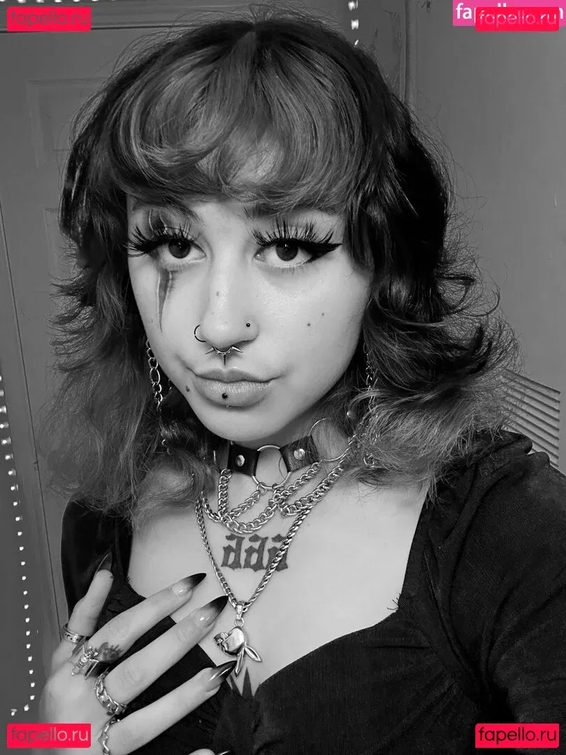 Suedmza Onlyfans Photo Gallery 