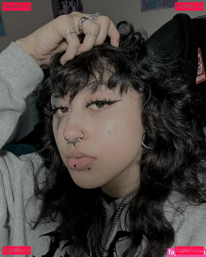 Suedmza Onlyfans Photo Gallery 