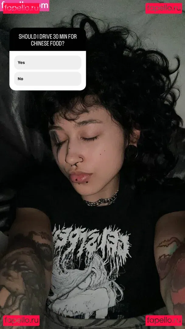 Suedmza Onlyfans Photo Gallery 