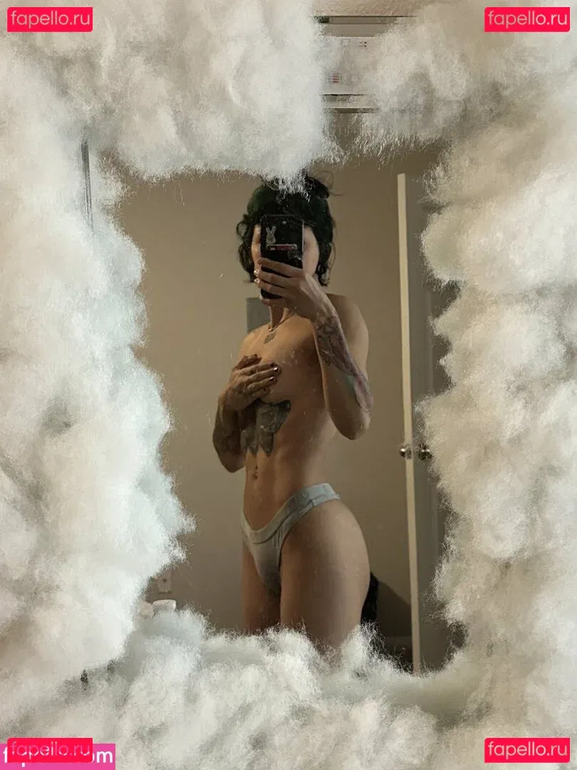 Suedmza Onlyfans Photo Gallery 