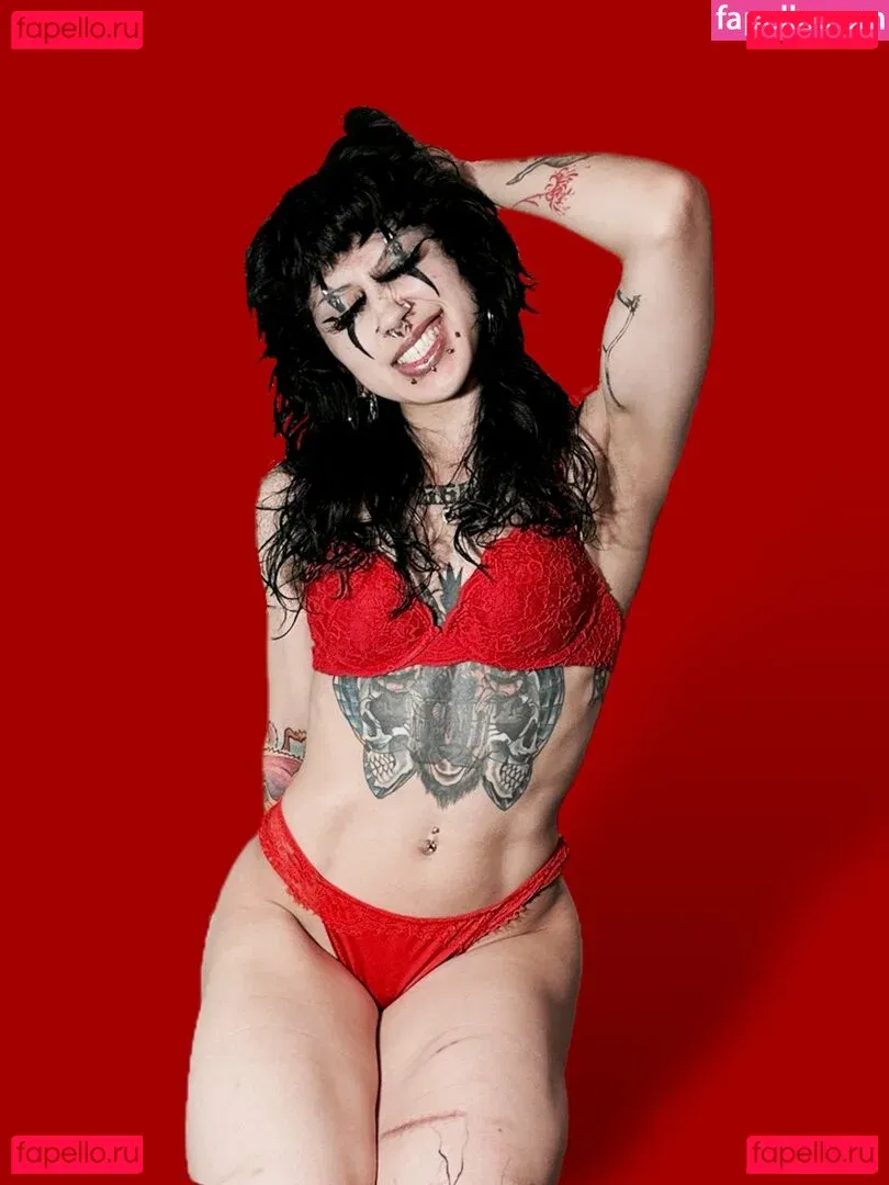 Suedmza Onlyfans Photo Gallery 