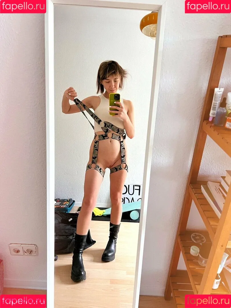 Linais Berlina Onlyfans Photo Gallery 