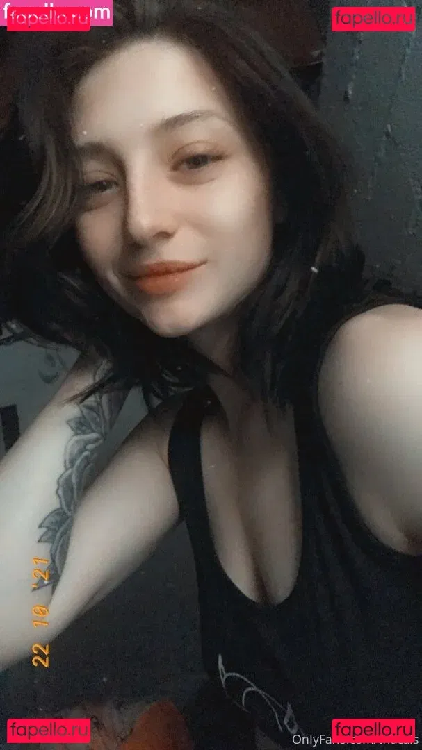 thacals Onlyfans Photo Gallery 