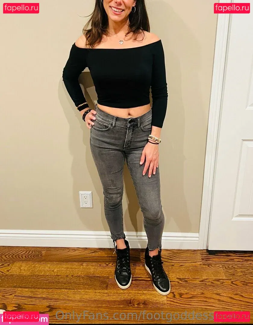 footgoddessmacie Onlyfans Photo Gallery 