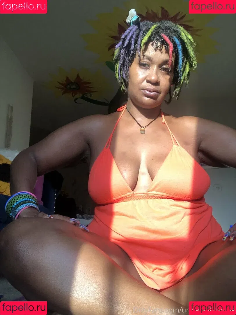 universallovvvve Onlyfans Photo Gallery 
