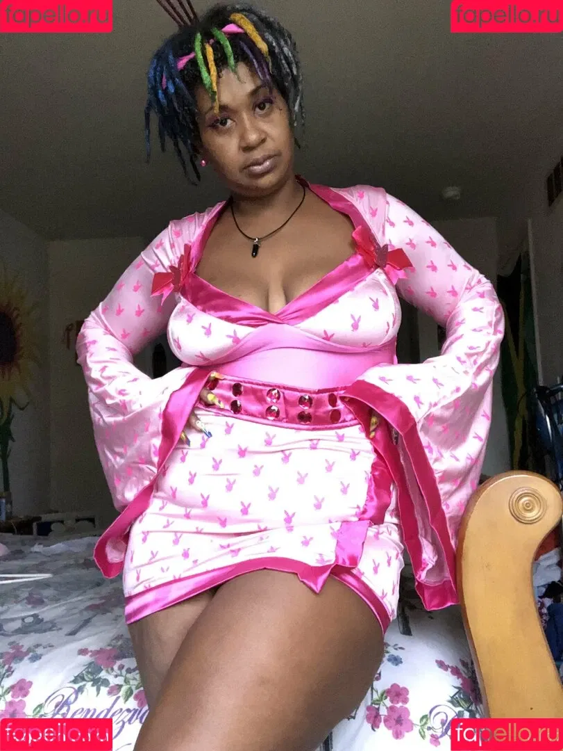 universallovvvve Onlyfans Photo Gallery 