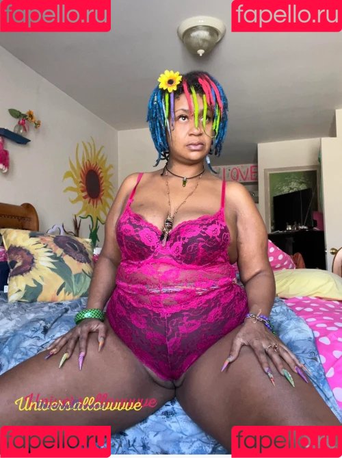 universallovvvve Onlyfans Photo Gallery 