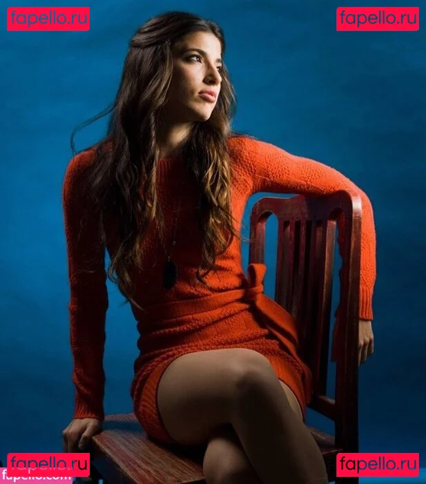 Tania Raymonde Onlyfans Photo Gallery 