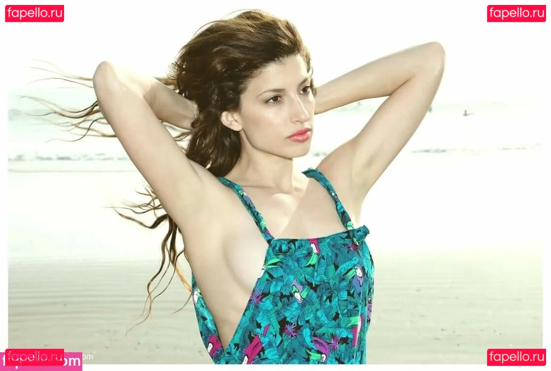 Tania Raymonde Onlyfans Photo Gallery 