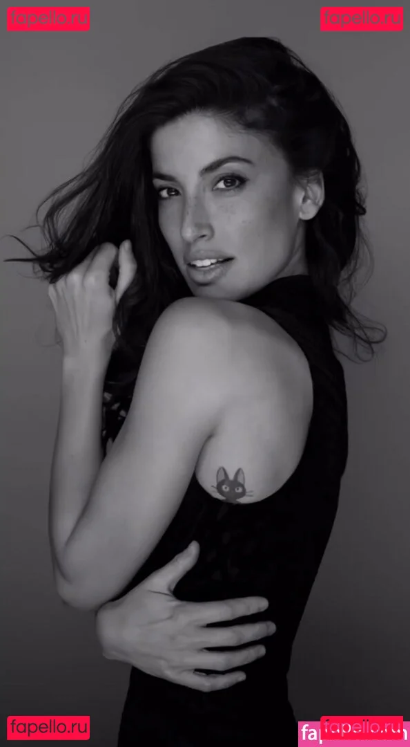 Tania Raymonde Onlyfans Photo Gallery 