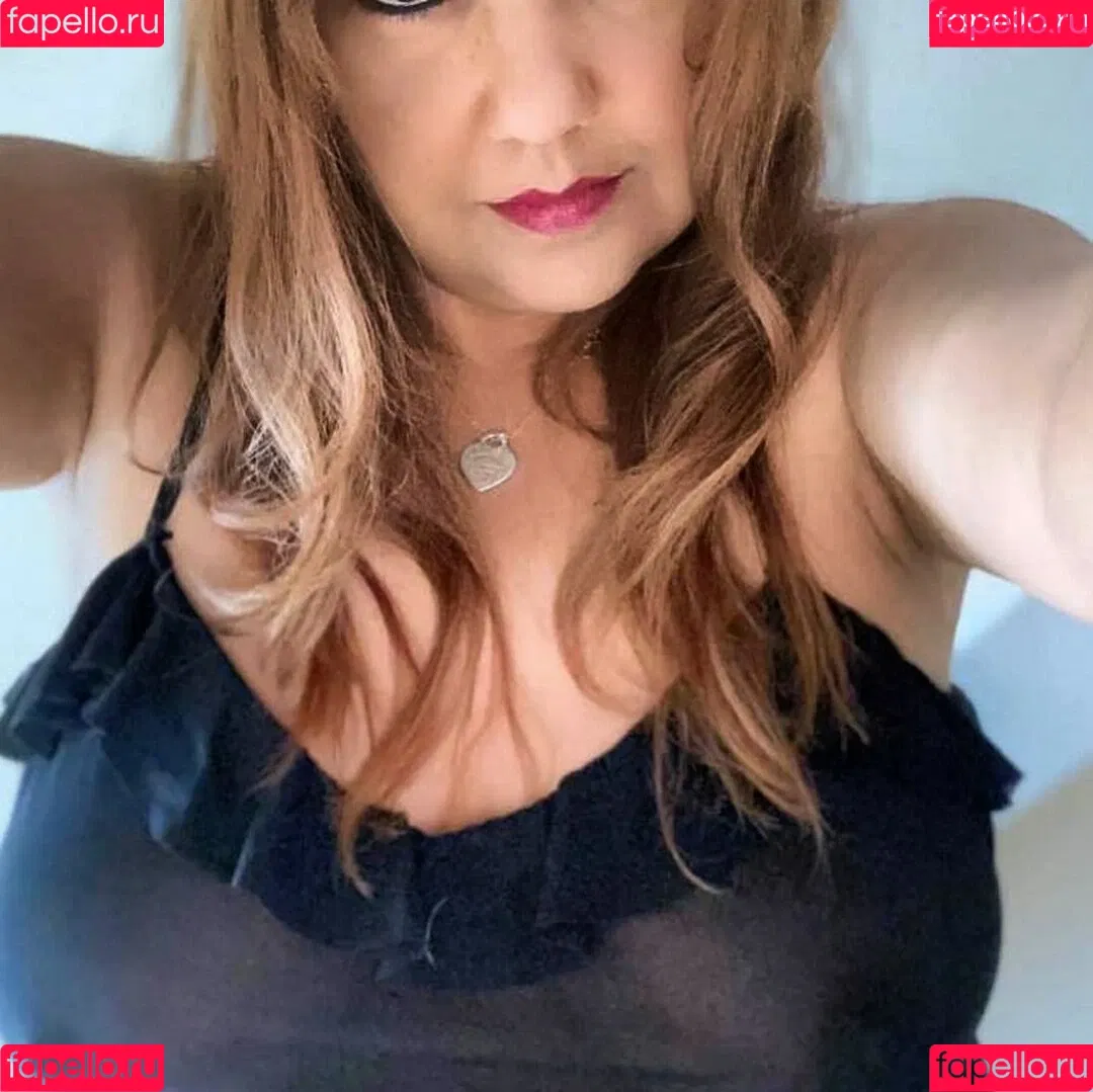 Yasmin Onlyfans Photo Gallery 