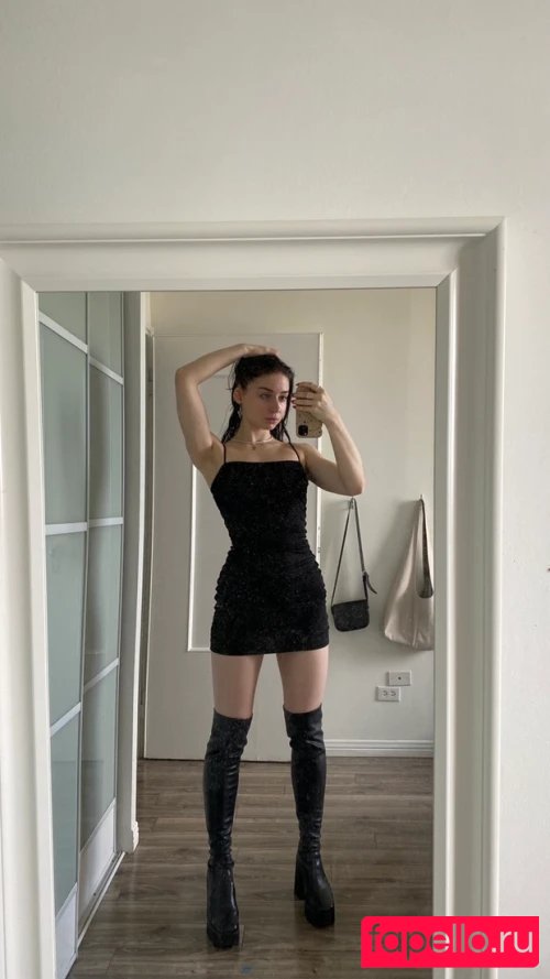 The MashaKata Nude Onlyfans Photo 23