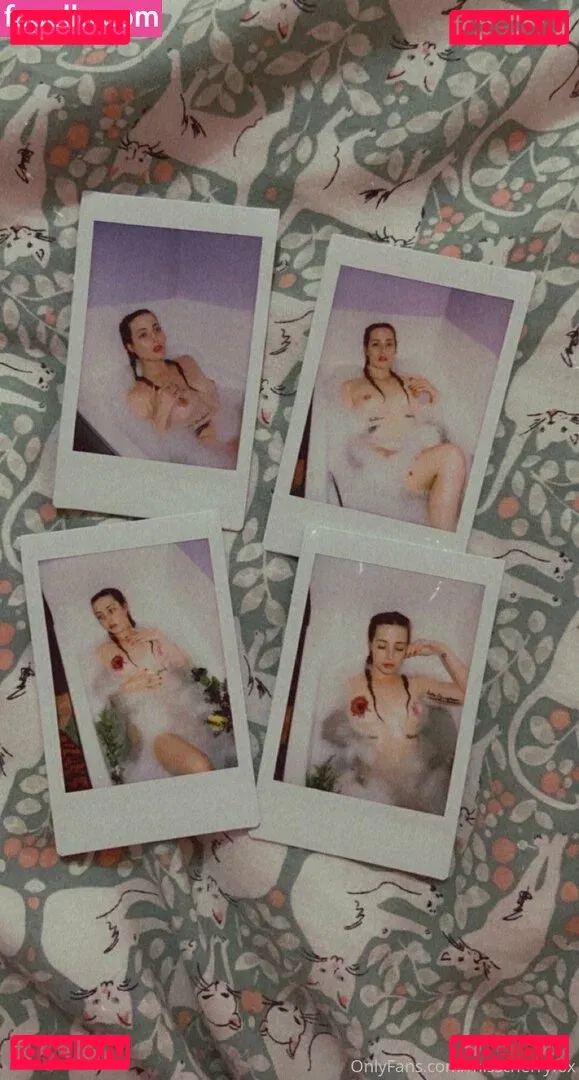 misscherryfox Onlyfans Photo Gallery 