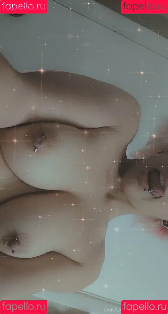 glowsticksss Onlyfans Photo Gallery 