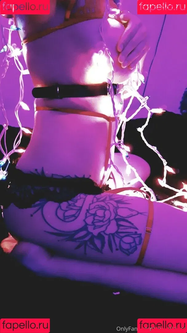 glowsticksss Onlyfans Photo Gallery 