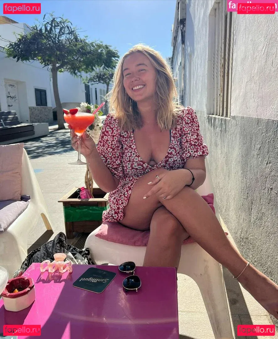 bethanycammack Onlyfans Photo Gallery 